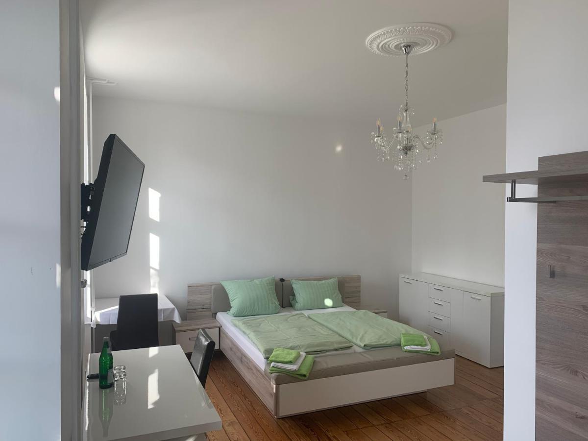 Hotel St. Hubertus Wallmerod エクステリア 写真